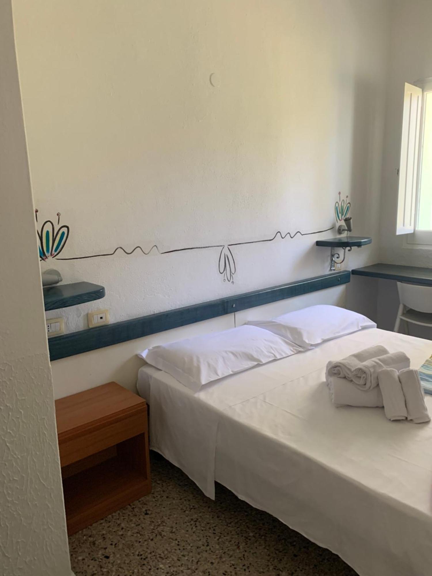 Hotel Splendor Тортолі Екстер'єр фото